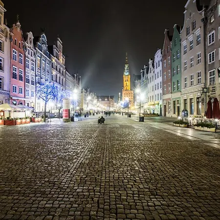 Happy Old Town Tartaczna 235