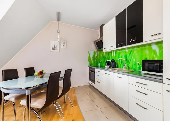 Happy Old Town Tartaczna 235